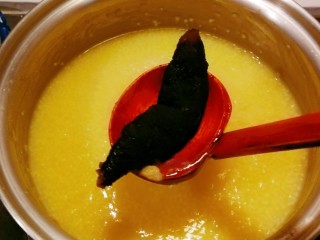 13、小米海参粥,放入海参