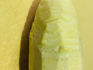 8、冬笋排骨汤,剩下的部分就都可以食用了；