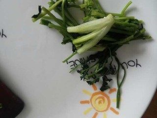 5、白菜（娃娃菜）豆腐汤,香菜切段备用