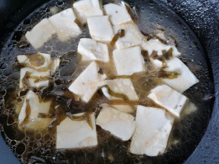 12、海带豆腐汤,煮至豆腐入味即可出锅