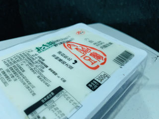 5、豆腐鱼头汤,豆腐，待用