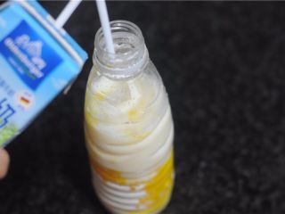 6、解救不会调面糊的你——懒人式煎饼,加入一杯纯牛奶