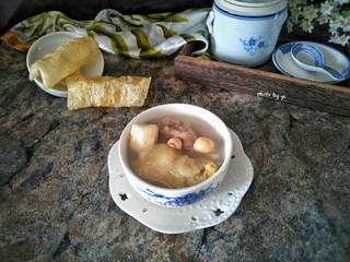 11、鱼胶猪骨汤,成品