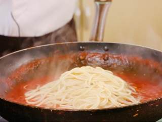 12、茄汁意面,熬制浓稠后下入煮好的意面