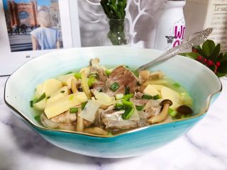 25、冬笋菌菇排骨老鸭煲(高压锅版),成品图