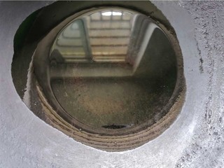 7、金针菇豆腐汤,锅内放油烧热