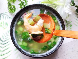 20、青菜口蘑虾干汤,成品图