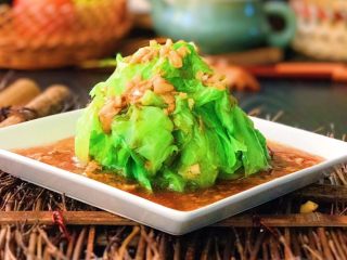 17、蚝汁蒜香卷心菜,一道价廉物美的菜肴就做好了