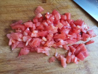 4、口蘑汤,剥皮后切块