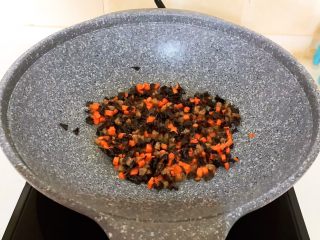 20、改良版 西湖牛肉羹,翻炒均匀