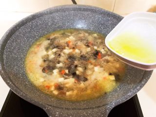 29、改良版 西湖牛肉羹,淋入蛋清