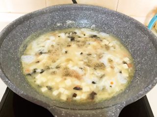 32、改良版 西湖牛肉羹,烧开后调匀即可