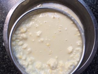 7、韭菜鸡蛋饼,过筛