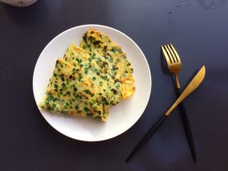 15、韭菜鸡蛋饼,两面金黄即可