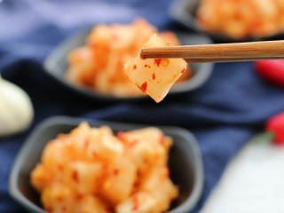 11、脆辣萝卜,口感特别脆，味道甜甜辣辣的，特别爽口。做起来这么简单，大家赶紧学起来吧????