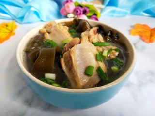 18、海带炖排骨,香喷喷的好鲜！