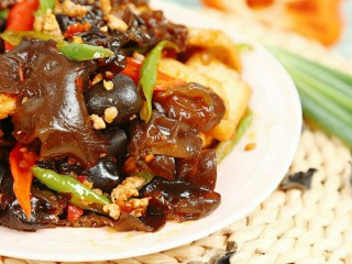 16、木耳炒豆腐,完成