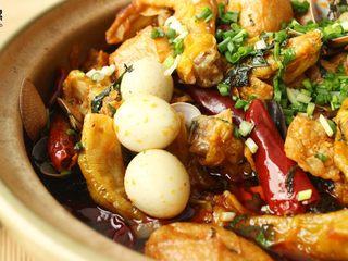 18、暴爽花甲鸭脚煲丨大嘴螺,成品