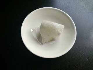 12、养气补血八宝粥,准备好冰糖。