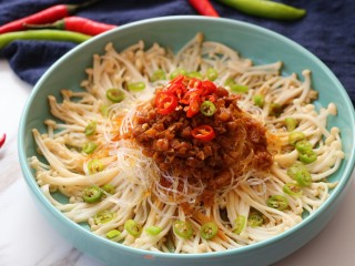 12、蒜蓉粉丝金针菇,特别好吃，赶紧学起来吧～
