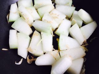 13、冬瓜蛋汤,翻炒片刻