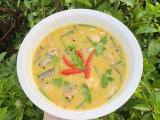 36、百香果水煮鱼(向往的生活同款),出锅。