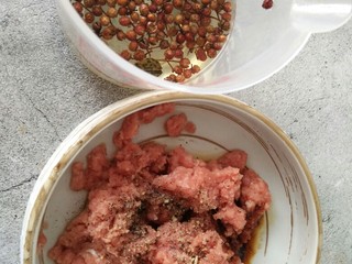 8、中餐厅~番茄牛丸汤,如果太干,可以提前泡点花椒水,添加一点