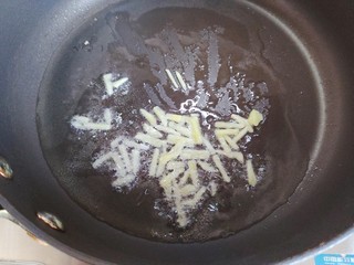 9、萝卜肉丸汤,炒香