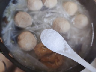 16、萝卜肉丸汤,加一小勺细盐