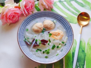 22、萝卜肉丸汤,成品图