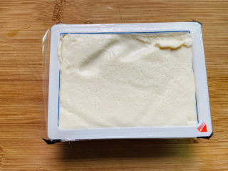 4、油菜豆腐,撕去包装袋