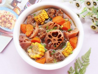 16、莲藕排骨汤,天冷了，多煲汤给家人喝吧～