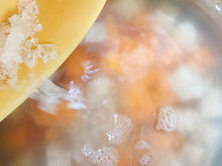 9、芋头西米露,再用大火烧开