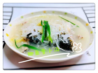 18、鲫鱼萝卜丝汤,鲫鱼萝卜汤，完成啦！