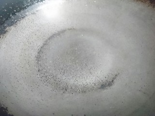 9、冬瓜蛤蜊汤,大火起锅至无油无水