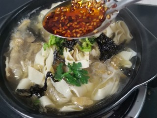 15、干豆腐肥牛砂锅,加辣椒油