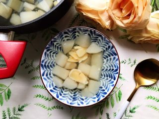 13、百变水果@蜂蜜百合雪梨汤,成品图