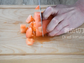 4、好喝到爆的番茄蛋汤,原来诀窍在这里!,番茄切丁