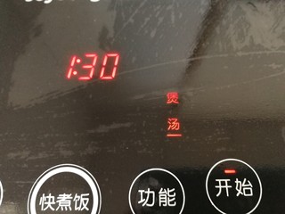 13、筒骨莲藕汤,煲汤1小时30分钟。