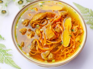 11、好喝到飞起的虫草炖鸡,成品。