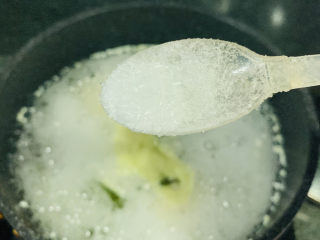 13、海带豆腐汤,加味精；