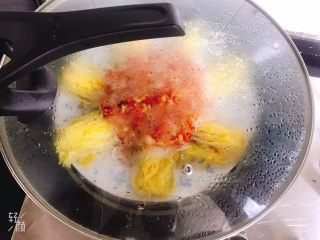 18、蒜蓉娃娃菜,水开上锅蒸8分钟