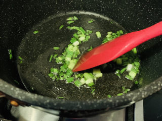 9、冬瓜薏米汤,炒香