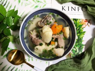 23、胡萝卜芋艿排骨汤,成品图