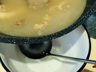 16、笋干老鸭汤,出锅；