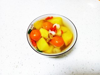 14、苹果雪梨汤,盛入碗中