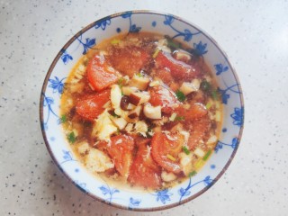 18、西红柿香菇汤,装碗