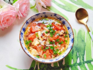 20、西红柿香菇汤,成品图