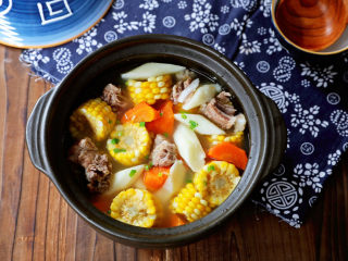 15、玉米胡萝卜山药排骨汤,图二