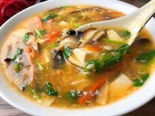 6、杂烩酸辣汤,好喝又开胃的杂烩酸辣汤做好了，特别好喝。